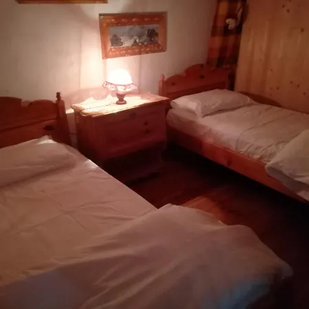 Chalet Lei *